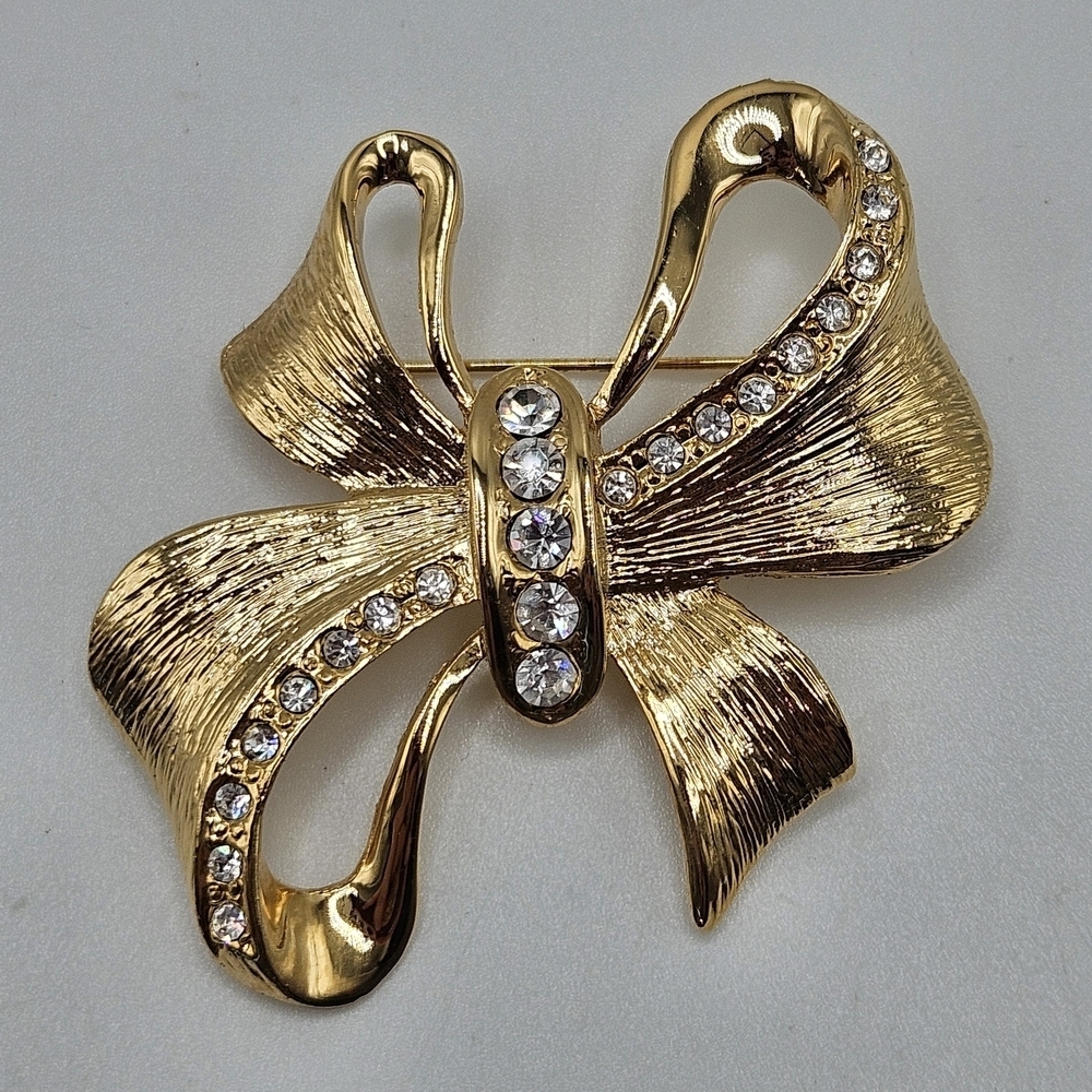 VINTAGE Gold Tone Textured Rhinestone Accent Large Bow Brooch Pin